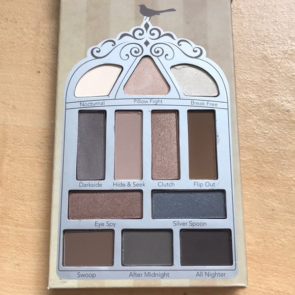 New Pretty Vulgar Nightingale Eyeshadow Palette - Picture 6 of 7